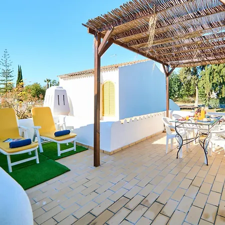 Holiday Home In Vilamoura Near Falesia Beach Сasa de vacaciones *