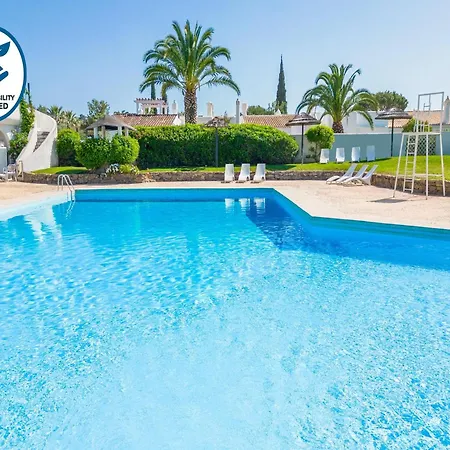 Holiday Home In Vilamoura Near Falesia Beach 度假居